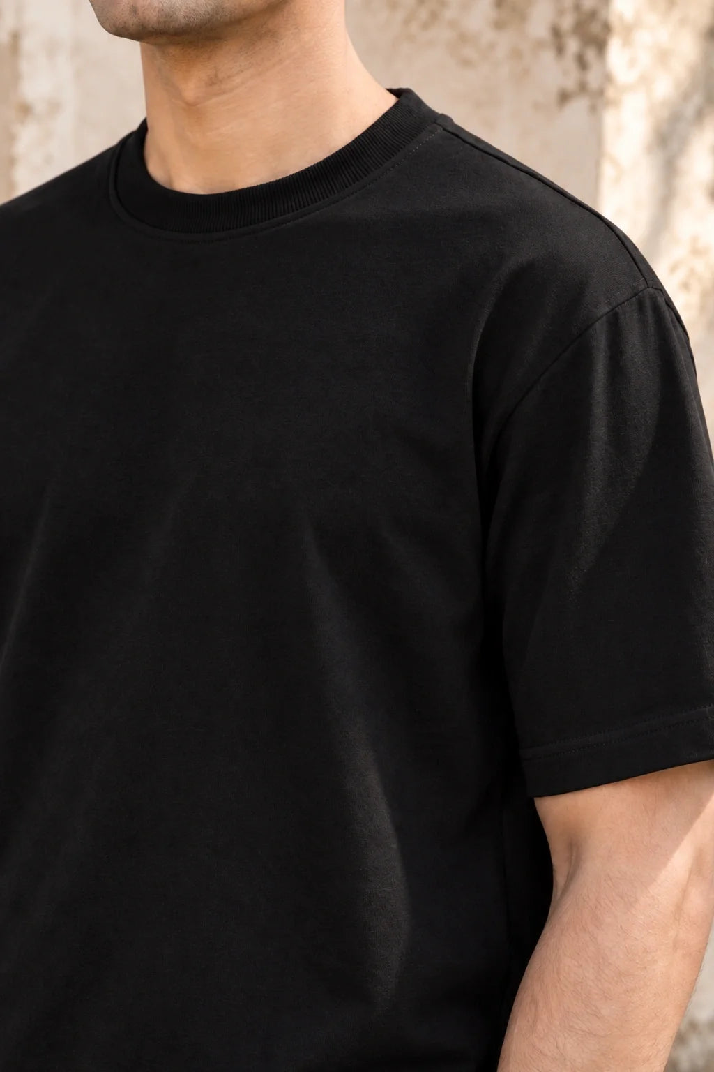 KLOVI Black Plain Tee