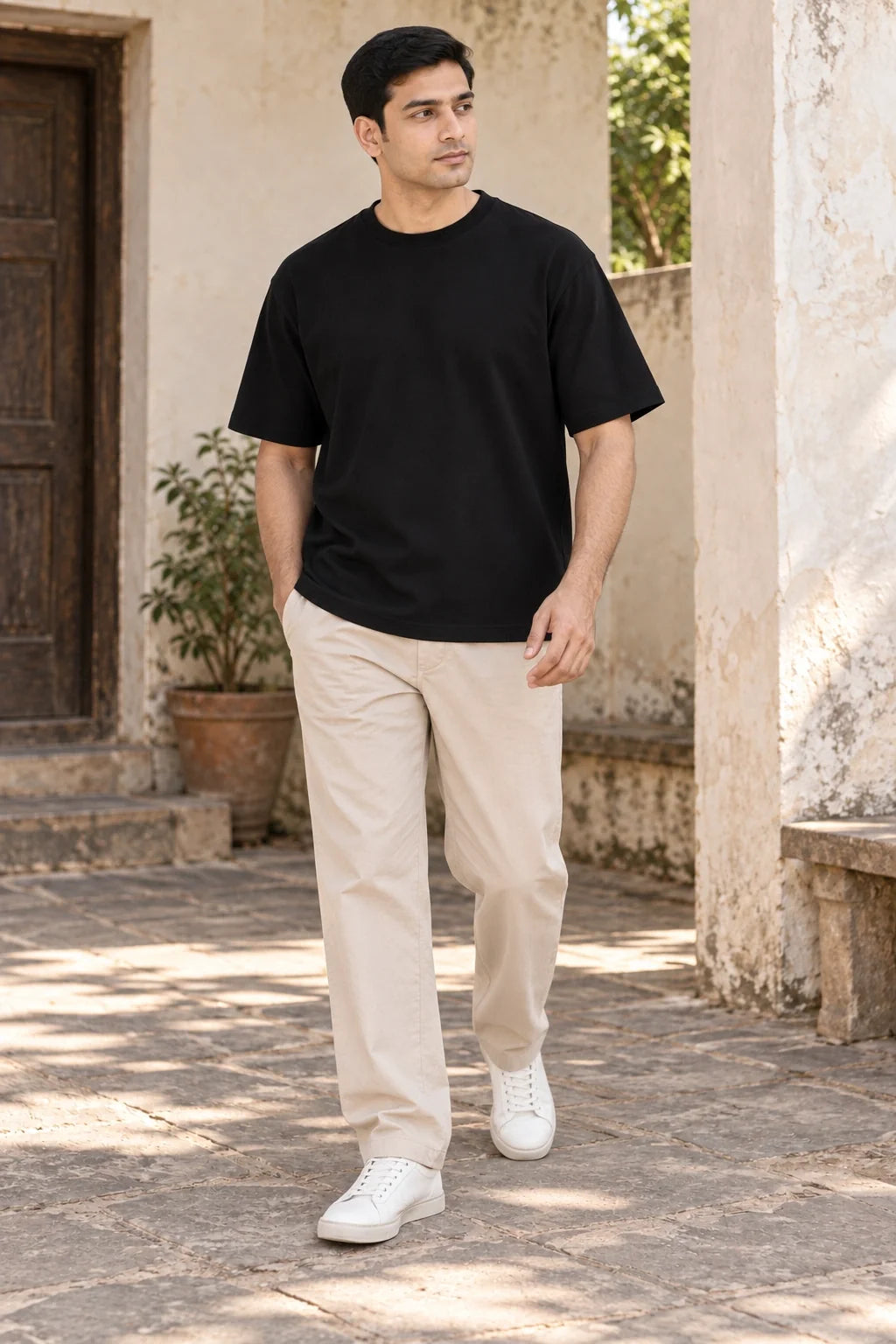 KLOVI Black Plain Tee